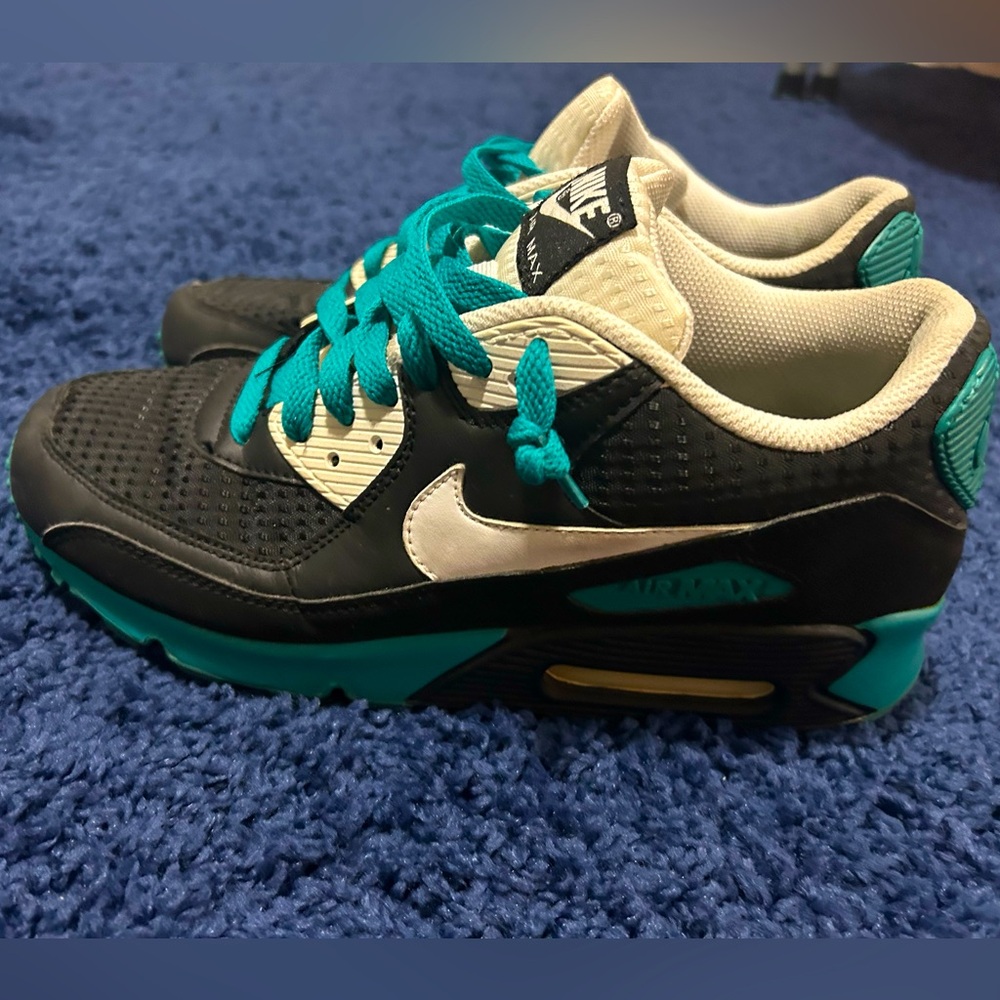 ‘Radiant Emerald’ Nike Air Max 90